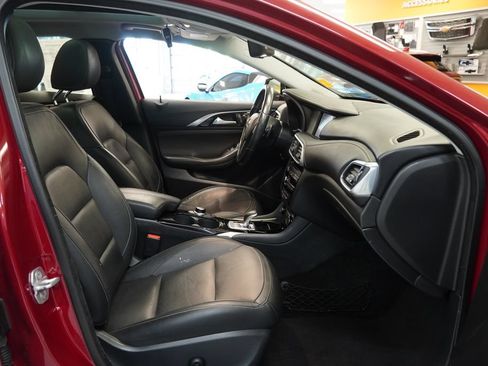 Used 2017 INFINITI QX30 Premium w/ Navigation Package AWD/4WD image 35