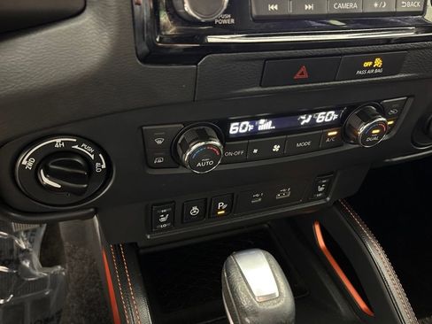 Used 2022 Nissan Frontier PRO-4X AWD/4WD image 39