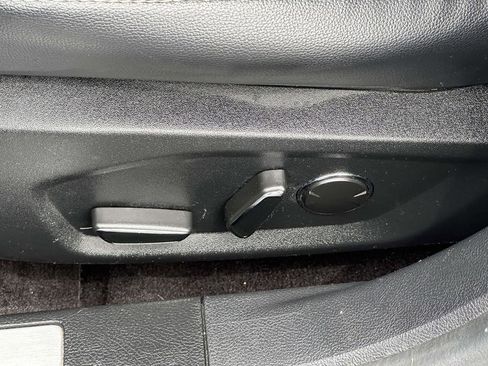 Used 2020 Ford Fusion Titanium FWD image 17