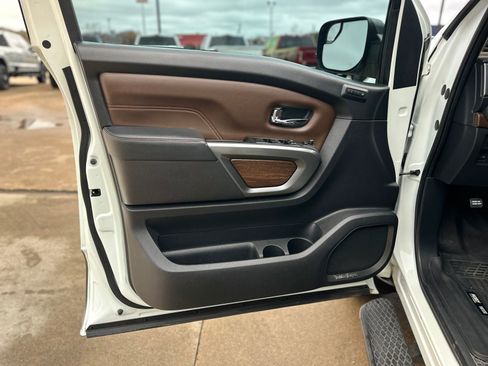 Used 2018 Nissan Titan Platinum Reserve w/ Platinum Utility Package image 28
