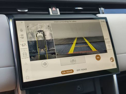 Used 2025 Land Rover Discovery Sport S image 32