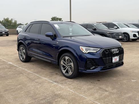 New 2025 Audi Q3 2.0T Premium image 7