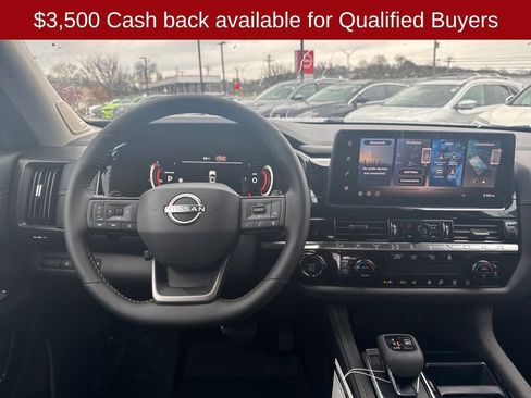 New 2026 Nissan Pathfinder Platinum image 23