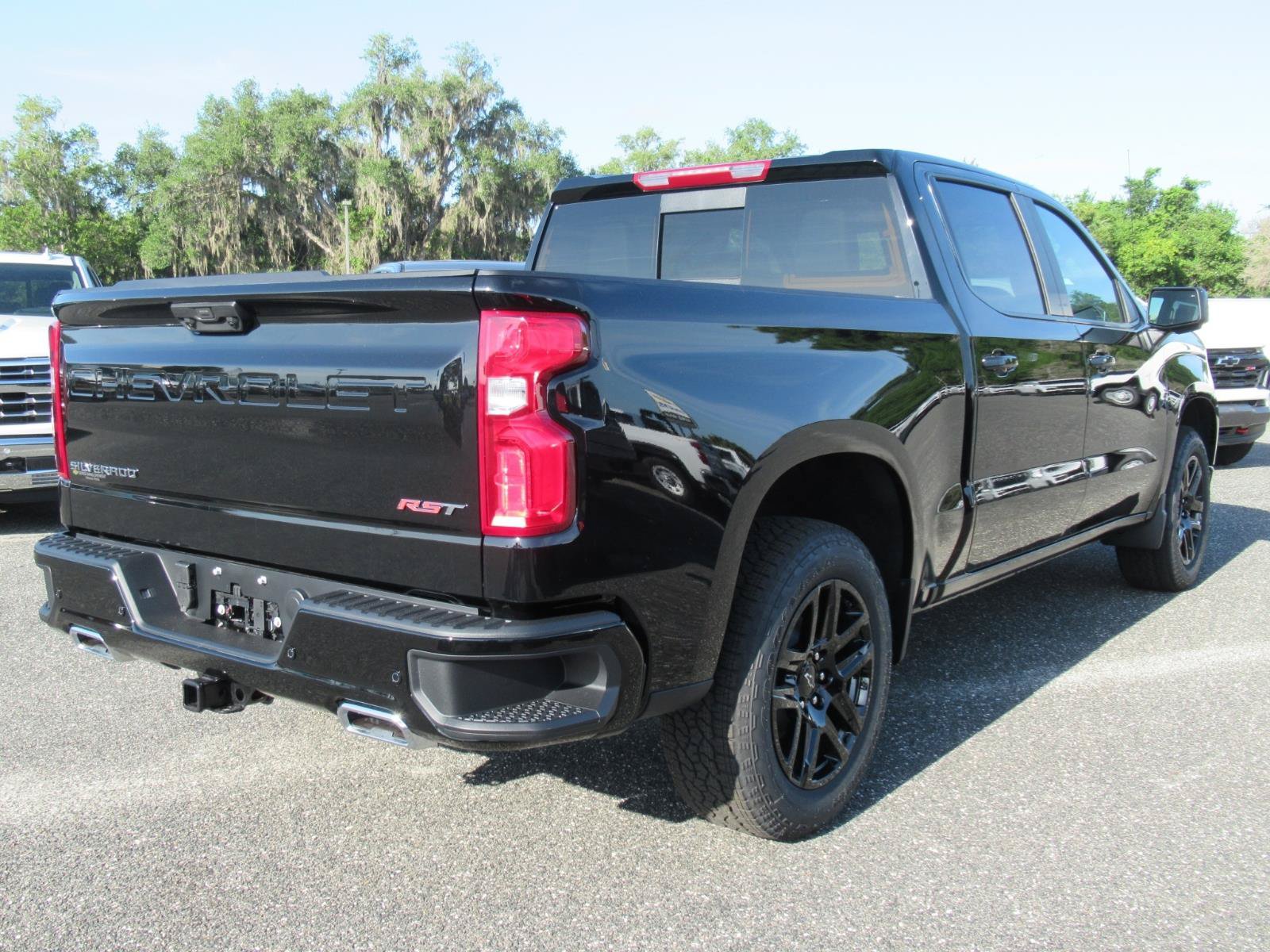 New 2026 Chevrolet Silverado 1500 RST w/ RST All Star Premium Package AWD/4WD image 7