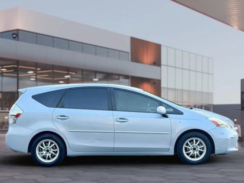 Used 2012 Toyota Prius V Two FWD image 11