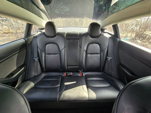 Used 2020 Tesla Model 3 Standard Range Plus image 18