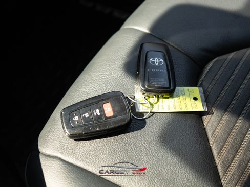 Used 2019 Toyota Camry SE w/ Convenience Package image 48