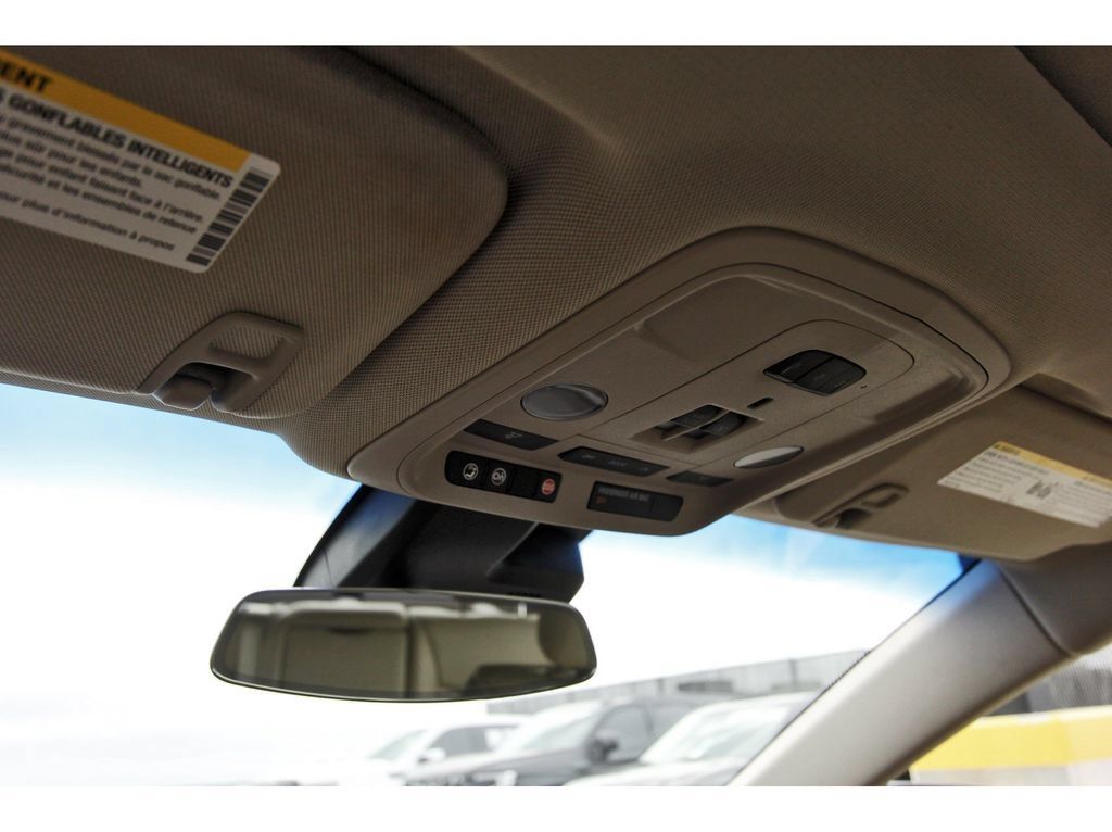 Used 2014 Cadillac XTS Luxury w/ Driver Awareness Package FWD image 25