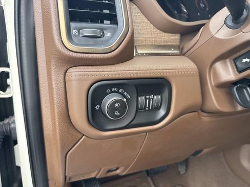 Used 2023 RAM 2500 Limited AWD/4WD image 43