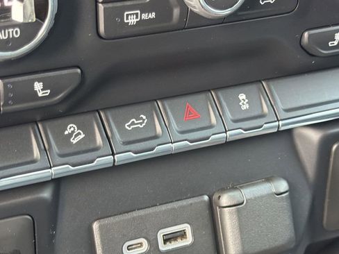 Used 2021 Chevrolet Silverado 1500 LT Trail Boss w/ Bed Protection Package image 16