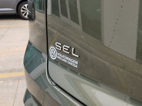 New 2026 Volkswagen Atlas Cross Sport SEL Premium R-Line image 10