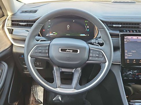 Used 2022 Jeep Grand Cherokee Limited 4xe w/ MOPAR Finishing Package image 24