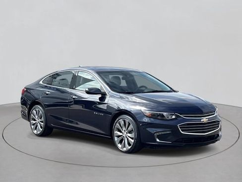 Used 2018 Chevrolet Malibu Premier w/ Premier Sun and Wheel Package FWD image 6