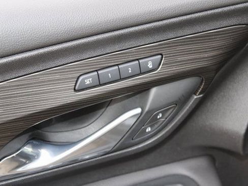 Used 2021 GMC Terrain SLT w/ Elevation Edition image 20