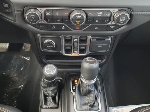 New 2026 Jeep Gladiator Sport image 10