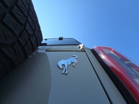 Used 2024 Ford Bronco Badlands w/ Sasquatch Package image 10