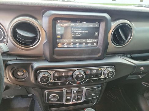 Used 2020 Jeep Wrangler Unlimited Sport AWD/4WD image 19