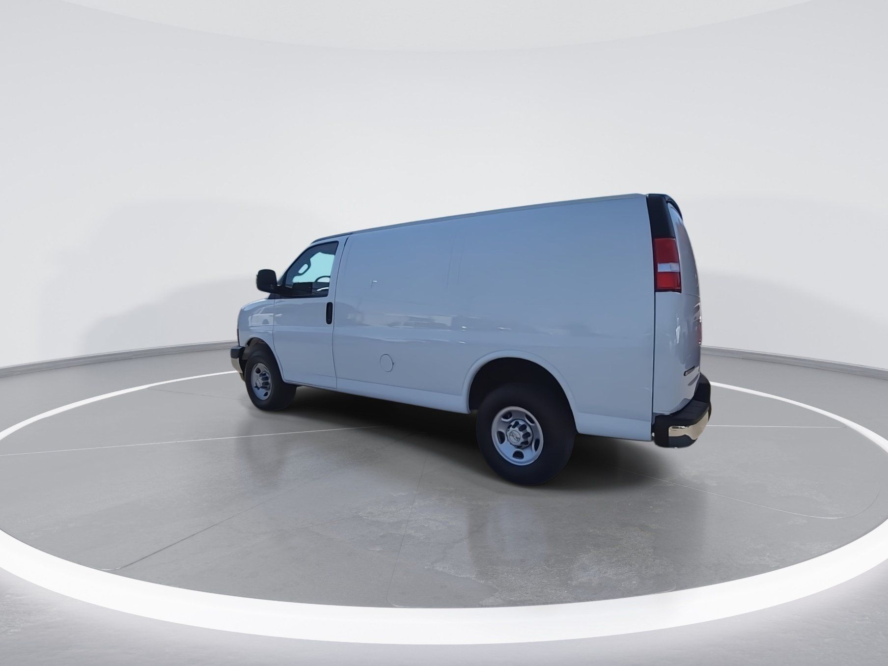 Used 2024 Chevrolet Express 2500 w/ Driver Convenience Package RWD image 6