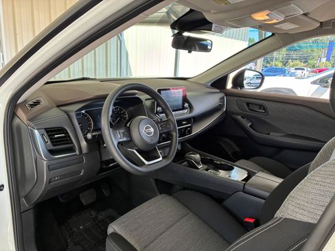 Used 2021 Nissan Rogue S FWD image 12