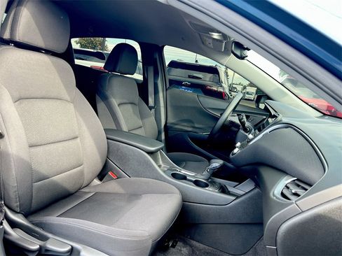 Used 2025 Chevrolet Malibu RS image 22