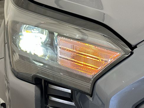 Used 2024 Toyota Tacoma SR5 image 9