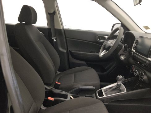 Used 2021 Hyundai Venue SE FWD image 21