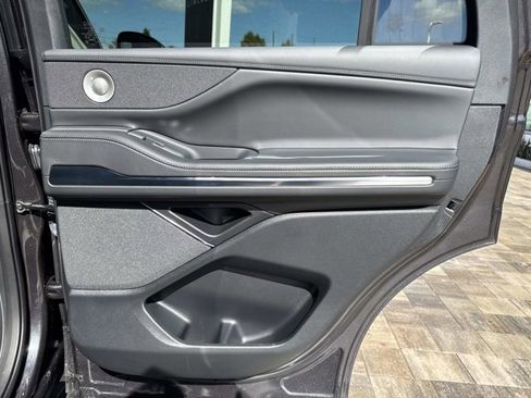 New 2025 Lincoln Navigator Reserve w/ Jet Appearance Package image 20