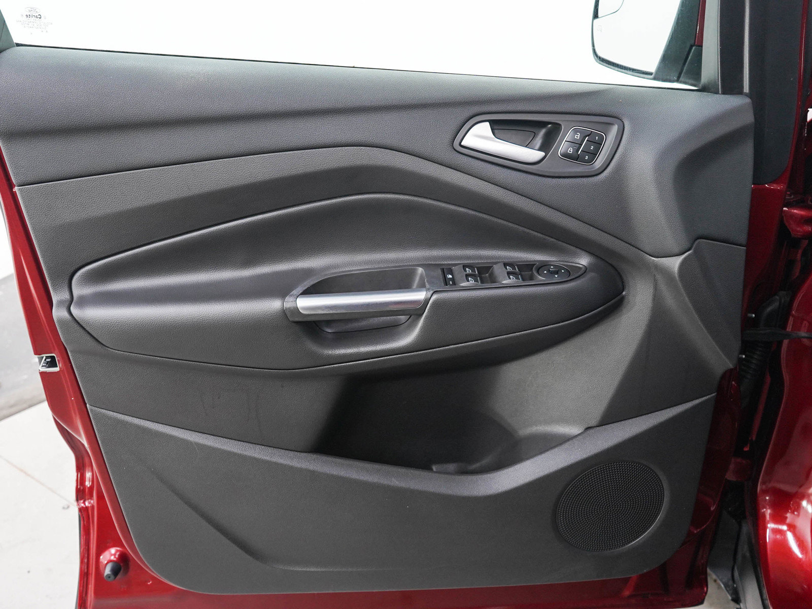 Used 2018 Ford Escape Titanium AWD/4WD image 21
