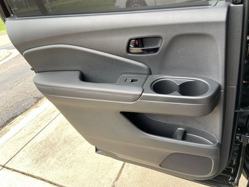 Used 2025 Honda Passport Black Edition image 56