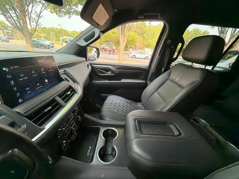 Used 2023 Chevrolet Tahoe RST w/ RST Performance Edition AWD/4WD image 11