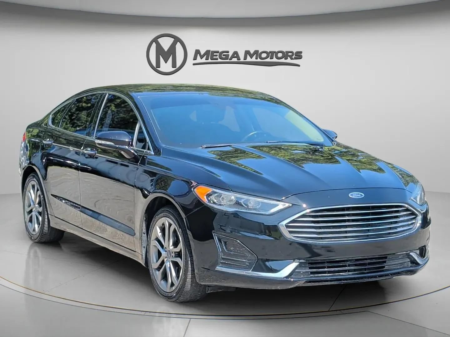 Used 2019 Ford Fusion SEL FWD image 11