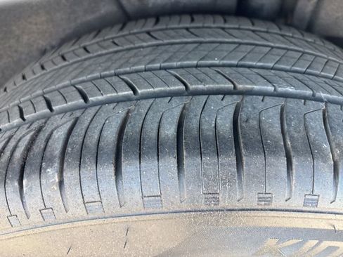 Used 2021 Buick Encore GX Select w/ Sport Touring Package FWD image 13