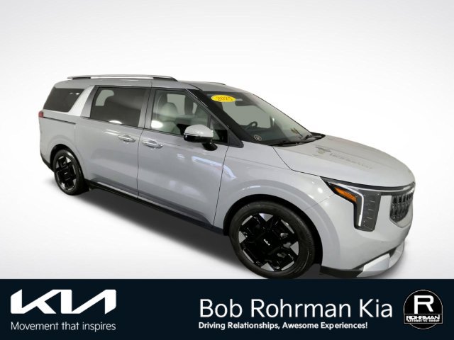Used 2025 Kia Carnival EX FWD image 2