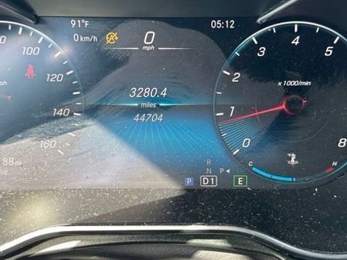 Used 2022 Mercedes-Benz GLC 300 image 11