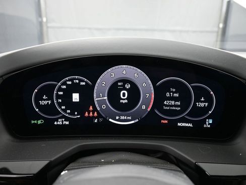 Certified 2025 Porsche Panamera 4 AWD/4WD image 18