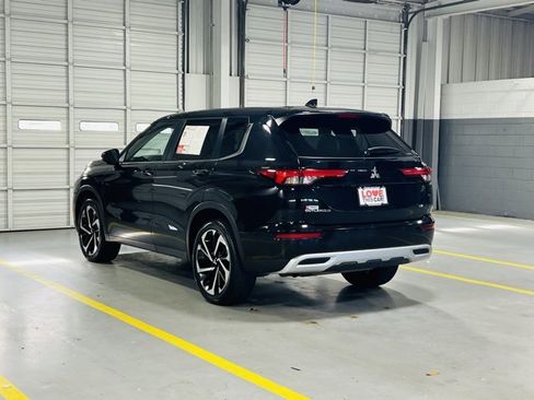 Used 2024 Mitsubishi Outlander SE image 18