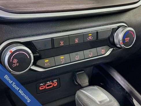 Used 2024 Nissan Altima 2.5 SV FWD image 12