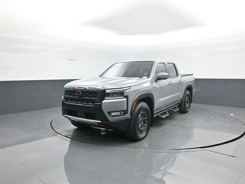 Used 2025 Nissan Frontier Pro-X w/ Pro Convenience Package image 3