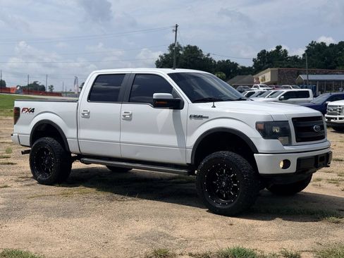 Used 2014 Ford F150 FX4 w/ Equipment Group 402A Luxury AWD/4WD image 7