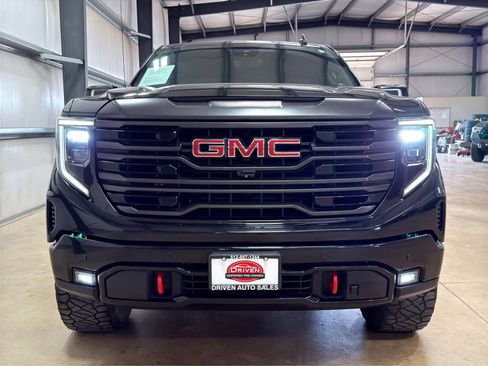 Used 2022 GMC Sierra 1500 AT4 w/ AT4 Premium Package image 13