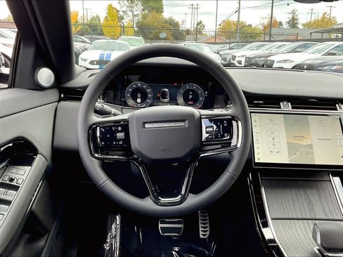 New 2026 Land Rover Range Rover Evoque Dynamic SE image 15