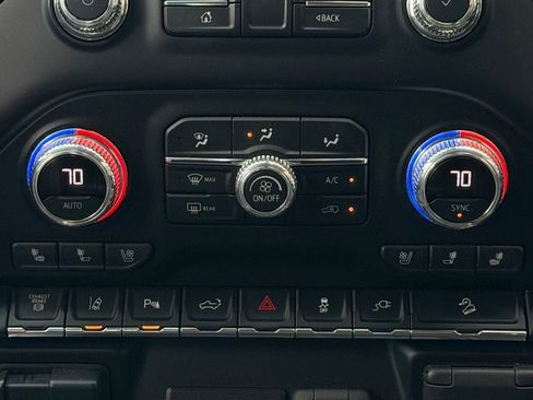 Used 2021 GMC Sierra 2500 Denali w/ Denali Ultimate Package image 17