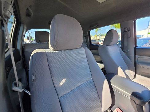 Used 2013 Toyota Tacoma 4x4 Double Cab image 11