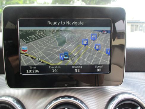Used 2016 Mercedes-Benz GLA 250 4MATIC image 19