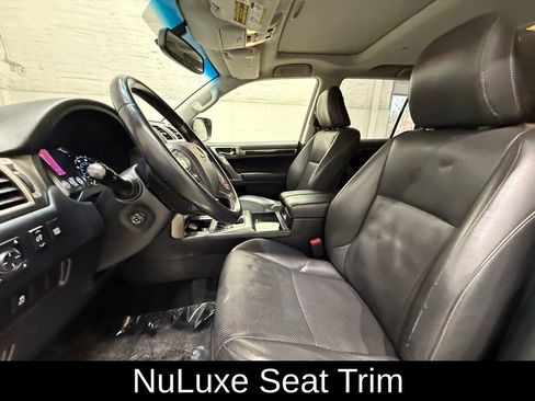Used 2016 Lexus GX 460 image 10