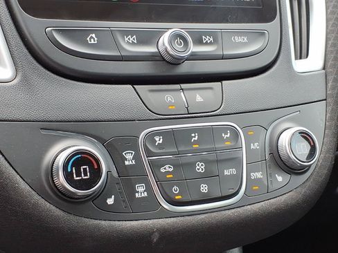 Used 2024 Chevrolet Malibu LT FWD image 19