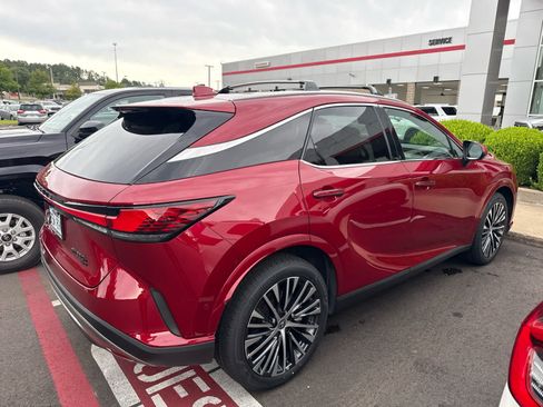 Used 2025 Lexus RX 350 w/ Convenience Package AWD/4WD image 3