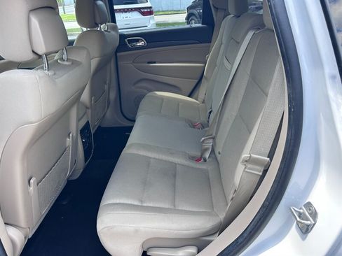 Used 2014 Jeep Grand Cherokee Laredo w/ Quick Order Package 23E AWD/4WD image 10