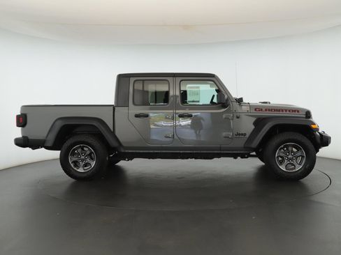 Certified 2020 Jeep Gladiator Sport image 17