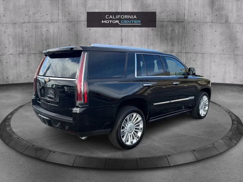 Used 2017 Cadillac Escalade Platinum AWD/4WD image 5